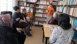Книжно- иллюстрированная выставка  "Яркие женщины - яркие судьбы".