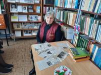 Книжно- иллюстрированная выставка  "Яркие женщины - яркие судьбы".